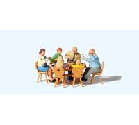 Preiser 10282 Family Seated At Garden Table