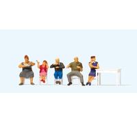 Preiser 10577 HO/OO Gauge At the Table Scene (5) Exclusive Figure Set