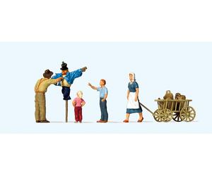 Preiser 10650 Putting up the Scarecrow Scene (4) Exclusive Figure Set HO