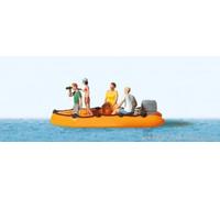 Preiser 10764 HO/OO Gauge Family in Rubber Dinghy (4) Figures