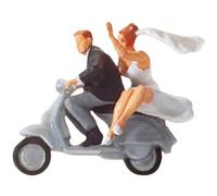 Preiser 28150 Wedding Couple on Vespa