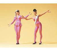 Preiser 57106 PR-Girls at the Car Race, 1:24