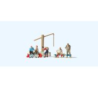 Preiser 79161 People Resting by Village Fountain (5) Figure Set