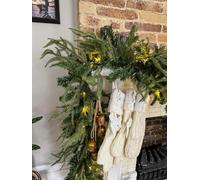 Prelit Christmas Garland 9ft with 50 LED Lights, Battery Opreated Christmas Decor Timer for Mantle Staircase Indoor and Outdoor Prelight Xmas Garland