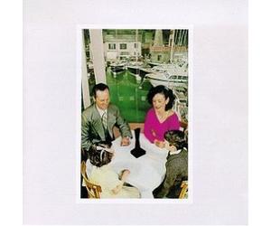 Presence Original recording remastered Edition by Led Zeppelin (1994) Audio CD