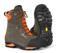 Protective leather boots with saw protection, Functional 24