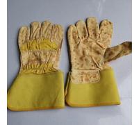 Proven Pigskin Welding Gloves for Operators Exposed to Heat Sources and Cutting Edges on Active Sites