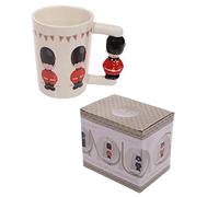 Puckator London Guardsman Figure Ceramic Shaped Handle Tea Coffee Mug - Funny Home Accessories Cute Gifts for Girlfriend Large Mugs for Men Women Hot Drinks Cups Presents - Secret Santa Gift Cup Set