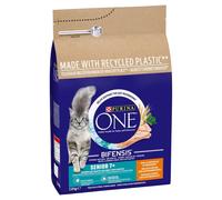 Purina ONE Senior 7+ Dry Cat Food Chicken, 3kg, transparent