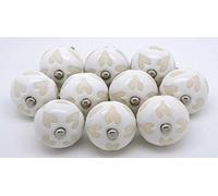 Pushka Home Set of 10 White with Cream Stencil Heart Ceramic Door Knobs Vintage Style. 40mm diameter. Made of hardwearing porcelain. Suits doors up to 27mm thick.