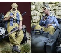 QLKFTRVNH 1/35 WWII Soldier Resin Soldier Model Kit Unpainted and Unassembled Resin Model (2 People, No Vehicle) //g6F5S3