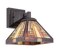 QUOIZEL Stephen wall light in a Tiffany style