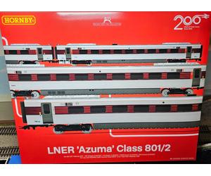R404931 Hornby LNER AZUMA Class 801/2 'Railway 200' 4 Car Coach Pack