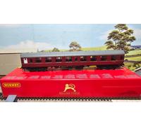 Hornby R40507 BR Mk1 SK M24404 Maroon 2nd Class Coach