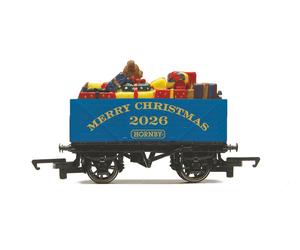 R60330 Hornby OO Gauge 7 Plank Open Wagon with Gift Load - Merry Christmas 2026