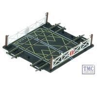 R636 Hornby HO/OO Gauge Double Level Crossing