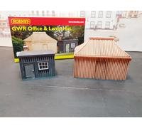 Hornby R7369 GWR Lamp Room and Private Office Pack - Model Railway Accessories, Miniature Diorama Scenery for Hornby Train Sets - Lifelike Train Building Model - Scale 1:76