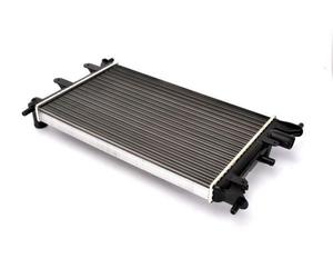 Radiator/Parts Thermotec D7G027TT for FORD