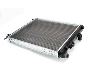 Radiator/Parts Thermotec D7R027TT for RENAULT