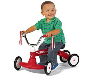 Radio Flyer Scoot-About, Toddler Ride On Toy, Ages 1-3 | Red, Adjustable Seat, Wide-Set Front Wheels, Clear Kick Path, Furniture-Friendly Bumper, Easy-Glide Wheels, 19kg Capacity
