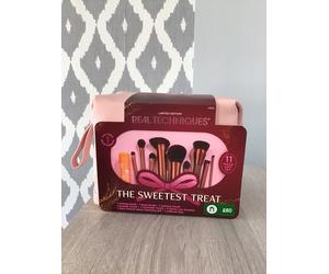 Real Techniques Limited Edition The Sweetest Treat 11 PC pro grade BNWT RRP £60