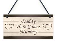 Red Ocean Wedding Reception Decoration Plaque Daddy Here Comes Mummy Chic Sign Mum Dad Child Present
