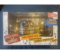 Reliant robin bobblehead Musical Trotters Van Collectible