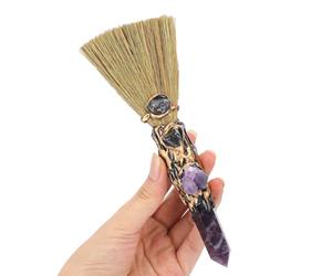 RENEMEGO Crystal Witch Altar Broom - Magic Witch Broom Handmade with Natural Healing Crystals Amethyst Stones Hexagon Points Reiki Energy Balance Chakra Meditation Tera