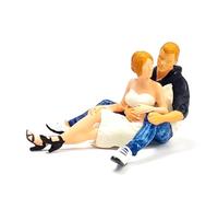 Resin Tiny Figurine Precise 1: 64 Scale Miniature Couple Model for DIYer and Miniature Worlds Building Decoration Resin Figurines for Decors
