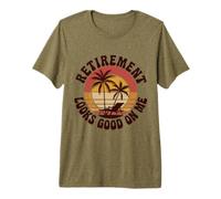 Retirement Looks Good on Me Retro Sunset Design Premium T-Shirt