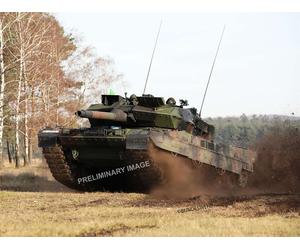 Revell 03355 German Leopard 2A7V (1:72 Scale)
