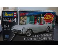 Revell Model Kit – 1953 Chevrolet Corvette Roadster – 1/24 – 07718 – New