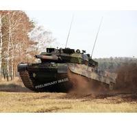 Revell 03355 German Leopard 2A7V (1:72 Scale)
