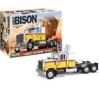 Revell 17471 - 1/32 Chevy Bison Semi Truck - New