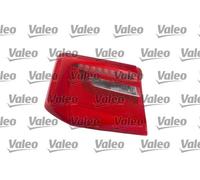 RIGHT TAIL LIGHT ASSEMBLY 044526