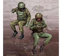 Risjc 1:35 Vietnam War US Army Helicopter Pilot Resin Soldier Model (2 Persons) unpainted and unassembled Miniature Model kit/R51510