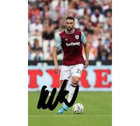 RJR PRINTS Max Kilman - West Ham Football Player Signed 6X4 Inch Photo With Pre Printed Signature Which Would make A Great Gift For Any Fan