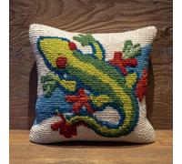 RKFLGEW Animal Cross Stitch Latch Hook Sofa Cushion Cover,Lizard,3D Pre-Printed Pillow Case Latch Hook Embroidery Pillow Cover Kits with All Tool Fit for Kids and Adults,17X17Inch