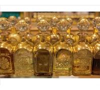 robertharding Local Frankincense Perfumes in Ornate Gold and Glass Print - Print 10"x8" (25x20cm) (12075556)