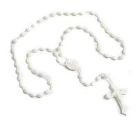 Rosary Beads: Pack of 100 White Plastic Rosaries. Medium Size, Fits Over Head. Cross, Beads on Nylon Thread. Length 42cm, Circumference 28cm. Junction Opens for Easy Fitting