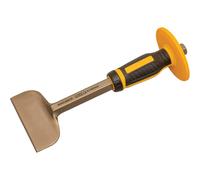 Roughneck 31-927 Gorilla Brick Bolster With Non-Slip Hand Guard 102 X 279Mm (4 X 11In)