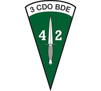 ROYAL MARINES 42 COMMANDO STICKER - 2 sizes available, Ideal for tablets, laptops, cars, school books, mirrors, phones, scooters (Large)