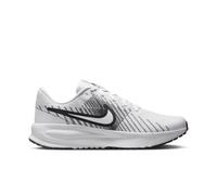 Running shoes Nike Defy 42