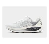 Running shoes Nike Vomero 18 42