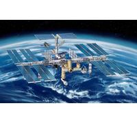 RV05651 - Revell Gift Set 1:144 - 25th Anniv. ISS Platinum Edition