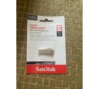 SanDisk Ultra Luxe 256 GB USB 3.1 Flash Drive - Silver