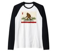 Sasquatch Republic California Funny Bigfoot Sasquatch Raglan Baseball Tee
