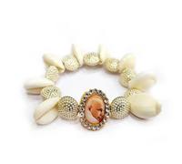 SATVIK 5 Pc Jai Guru Ji Maharaj Handmade Bracelet for Men & Women l Guruji Swaroop | White Pearl & Golden Beads Wristband | Positive Vibes & Blessings | Satsang Gift