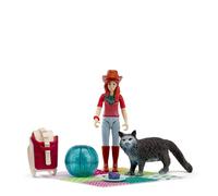 Schleich Hannah & Maine Coon Cat Picnic Fun Play Set - 11 Piece