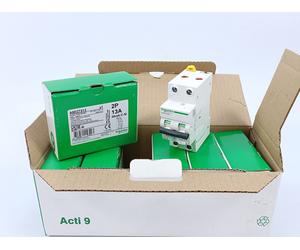 Schneider Electric A9D27213 Residual Current RCBO, Batch, 1 Pc